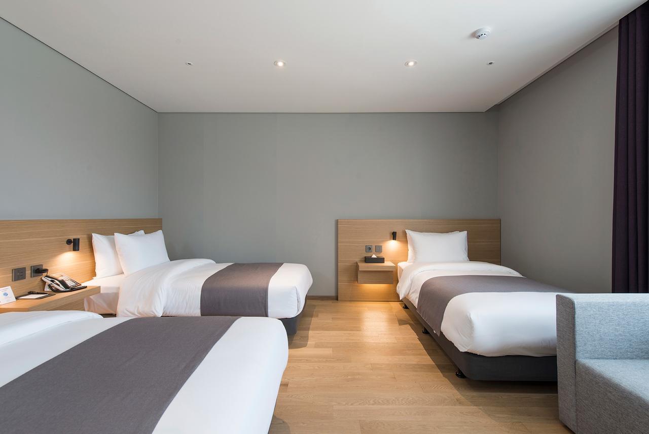 Alex 72 Hotel Suwon Exterior foto